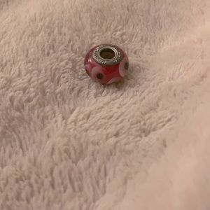 Pandora like bead